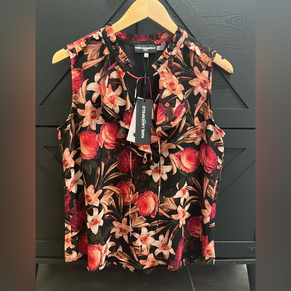 NWT- Karl Lagerfeld floral print, ruffle v neck sleeveless blouse, size S